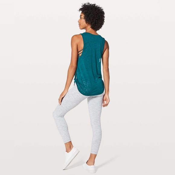 Lululemon Round Two Tank in Dark Uniform Blue Athleticwear Tank Top Teal - Picture 2 of 12
